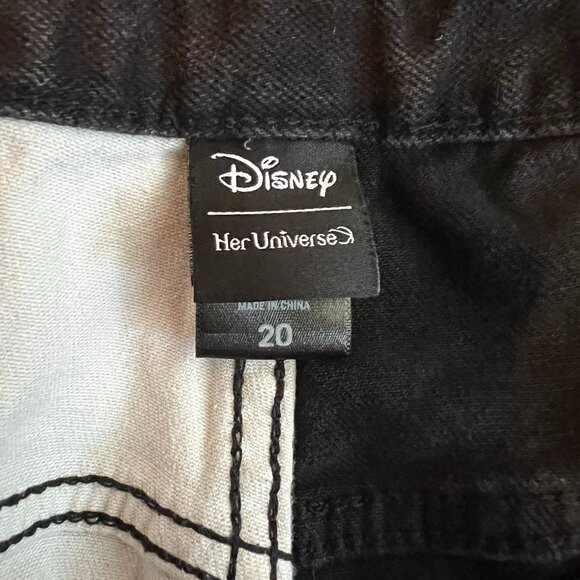 Disney Mickey Mouse Color Block White Black Shorts Plus Size 20 by Her Universe - Picture 9 of 10